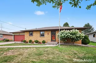 6892 Quincy Dr SW, Grand Rapids, MI 49548 - Photo 4