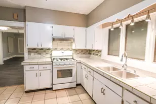 18 Hwy St, Battle Creek, MI 49014 - Photo 10