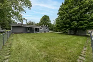 102 Sherwood Dr, Hastings, MI 49058 - Photo 32