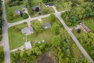 102 Sherwood Dr, Hastings, MI 49058 - Photo 28