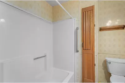 204 Terre Coupe Street, Buchanan, MI 49107 - Photo 18