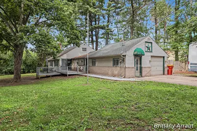 2027 Valentine Street NE, Grand Rapids, MI 49525 - Photo 2