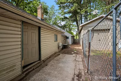 2027 Valentine Street NE, Grand Rapids, MI 49525 - Photo 24