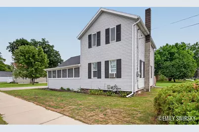 292 W Muskegon Street, Cedar Springs, MI 49319 - Photo 2