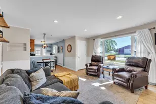 527 Arthur St, Chelsea, MI 48118 - Photo 6