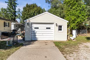 527 Arthur St, Chelsea, MI 48118 - Photo 32