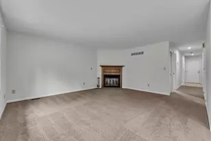 547 Park Pl, Saline, MI 48176 - Photo 6