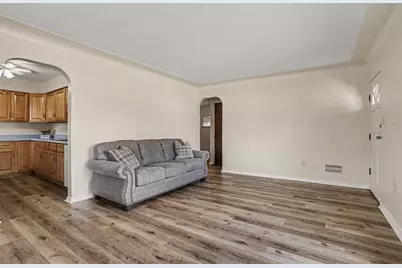 229 S 22nd Street S, Battle Creek, MI 49015 - Photo 4