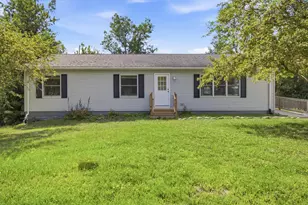 11426 Ravenswood Ln, Holly, MI 48442 - Photo 2