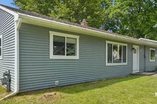 4863 Byron Center Ave SW, Wyoming, MI 49519 - Photo 36