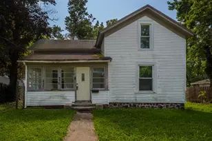 407 Michigan Ave, Dowagiac, MI 49047 - Photo 2