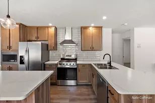 720 Park, Howard City, MI 49329 - Photo 8
