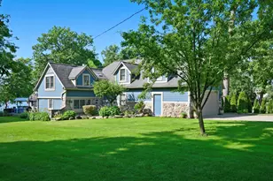 3911 Lakewood Dr, Waterford, MI 48329 - Photo 4