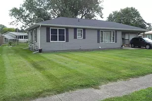 329 North Lakeview Ave, Sturgis, MI 49091 - Photo 1