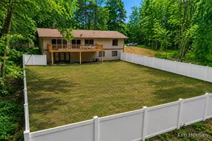 4736 Burton St SE, Kentwood, MI 49546 - Photo 24