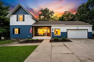 315 N Bridge St, Belding, MI 48809 - Photo 2