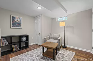 1074 Washtenaw Dr NE, Grand Rapids, MI 49505 - Photo 18