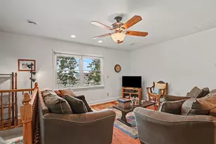 77 Park Ave, South Haven, MI 49090 - Photo 16