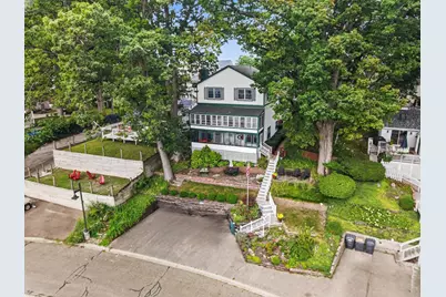 77 Park Avenue, South Haven, MI 49090 - Photo 2
