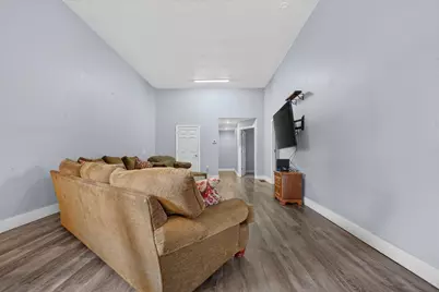 29 Monroe Street, Hillsdale, MI 49242 - Photo 4