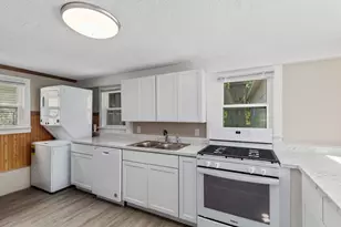 2324 Hughes Ave, Norton Shores, MI 49441 - Photo 12