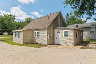 2324 Hughes Ave, Norton Shores, MI 49441 - Photo 18