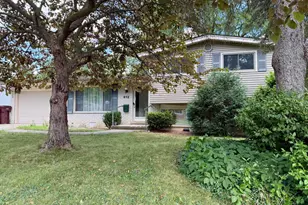 612 Leona Dr, Ann Arbor, MI 48103 - Photo 2