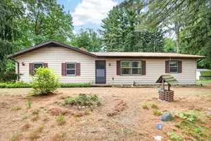 239 Pine Ridge Rd, Battle Creek, MI 49017 - Photo 2
