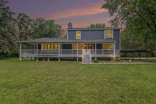 558 W Clarkston, Lake Orion, MI 48362 - Photo 2