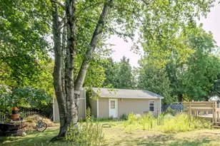 607 Pine St, Manistee, MI 49660 - Photo 40