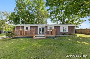 15133 2nd St, Howard City, MI 49329 - Photo 1