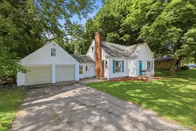 3372 Evert Street NW, Grand Rapids, MI 49534 - Photo 2