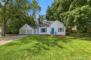 3372 Evert St NW, Grand Rapids, MI 49534 - Photo 1