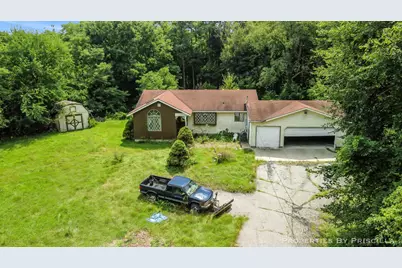9284 Pine Island Drive NE, Sparta, MI 49345 - Photo 2