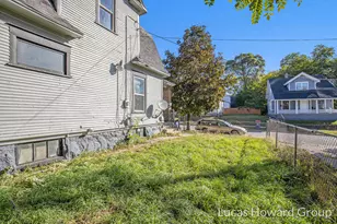 737 Dolbee Ave SE, Grand Rapids, MI 49506 - Photo 26