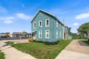 1748 Lakeshore Dr, Muskegon, MI 49441 - Photo 2