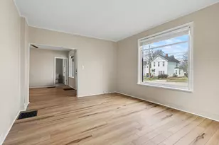 154 Carrier St NE, Grand Rapids, MI 49505 - Photo 12