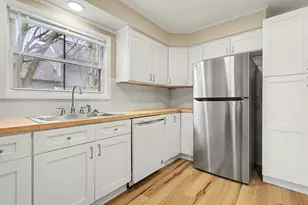 154 Carrier St NE, Grand Rapids, MI 49505 - Photo 8