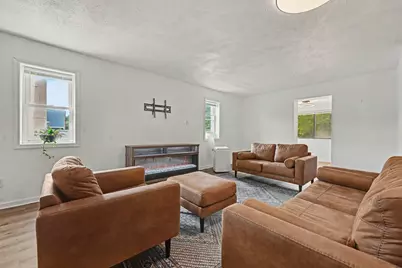 137 N Main Street, Plainwell, MI 49080 - Photo 4