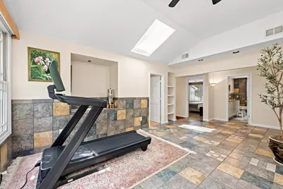 21200 W 13 Mile Road, Beverly Hills, MI 48025 - Photo 26