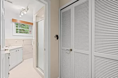 21200 W 13 Mile Road, Beverly Hills, MI 48025 - Photo 34