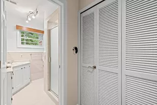21200 W 13 Mile Rd, Beverly Hills, MI 48025 - Photo 34
