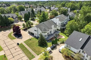 6122 Trailwood Ln, West Bloomfield, MI 48322 - Photo 10
