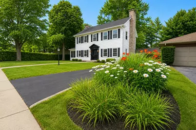524 3 Mile Road NE, Grand Rapids, MI 49505 - Photo 2