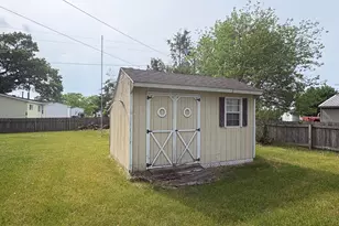 1782 Vine St, Manistee, MI 49660 - Photo 6