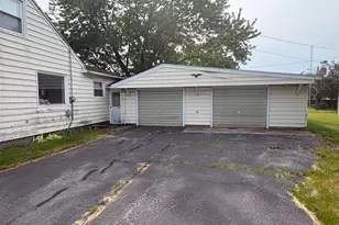 1782 Vine St, Manistee, MI 49660 - Photo 4