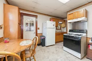 406 N Main St, Allegan, MI 49010 - Photo 10