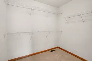 2124 Quail Run Dr, Kalamazoo, MI 49009 - Photo 16