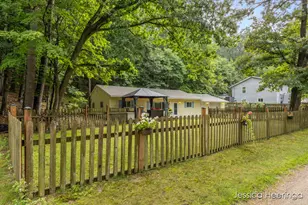 13900 Weeks Dr NE, Greenville, MI 48838 - Photo 24