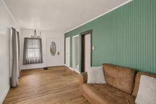 44 Highland Ave, Battle Creek, MI 49015 - Photo 4